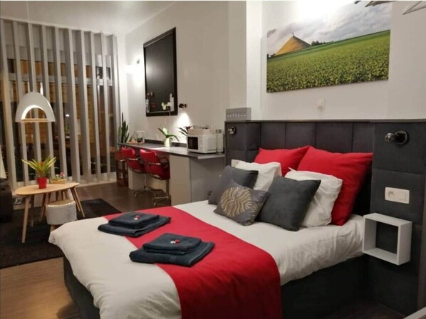 1 bedroom, iron/ironing board, WiFi