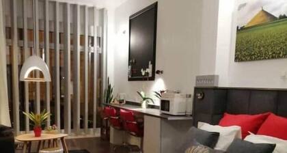 Romantic Lionâs suite