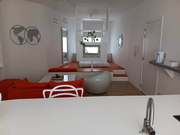 熨斗/熨衣板、WiFi、床单