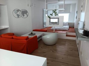 Iron/ironing board, WiFi, bed sheets - Head in the clouds - Chez Anastasia (Charleroi)