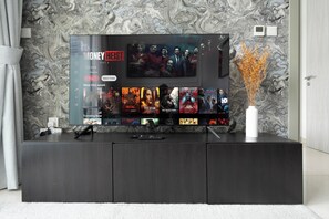 Interior - KeyRock - Modern 1BR in Zada with Pool & View (Dubai)