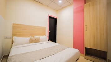 Standard Room | In-room safe, soundproofing, free WiFi, bed sheets