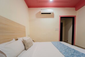 Chambre Deluxe | Coffres-forts dans les chambres, chambres insonorisées, Wi-Fi gratuit