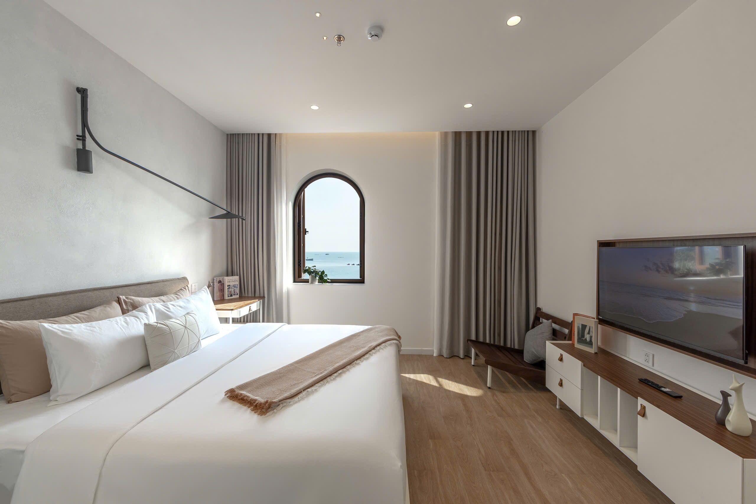 Escrivaninha, espaço de trabalho para notebook, Wi-Fi de cortesia