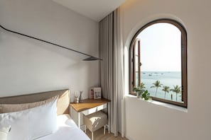 Premium Double Room, Sea View | Desk, laptop workspace, soundproofing, free WiFi