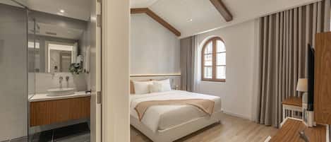 Escritorio, espacio para trabajar con laptop y wifi gratis