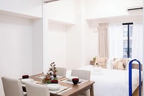 Room - The Peak Tsutenkaku (Osaka)