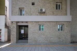 Unclassified image, 4 of 21, button - ONU STAY Ikseon (Seoul)