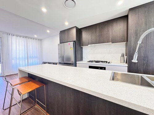 Blue Haven Retreat - Marsden Park Townhouse
