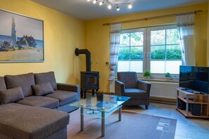 TV, fireplace, DVD player, stereo