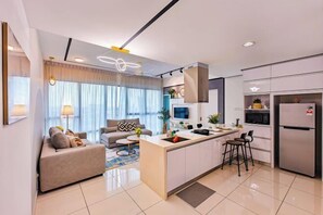 Room - Mid Valley Southkey Mosaic by RR JBcity (Plentong)