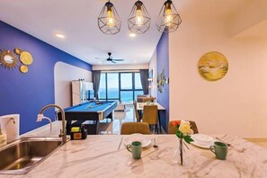 Room - Mid Valley Southkey Mosaic by RR JBcity (Plentong)