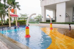 Unclassified image, 3 of 9, button - Mid Valley Southkey Mosaic by RR JBcity (Plentong)