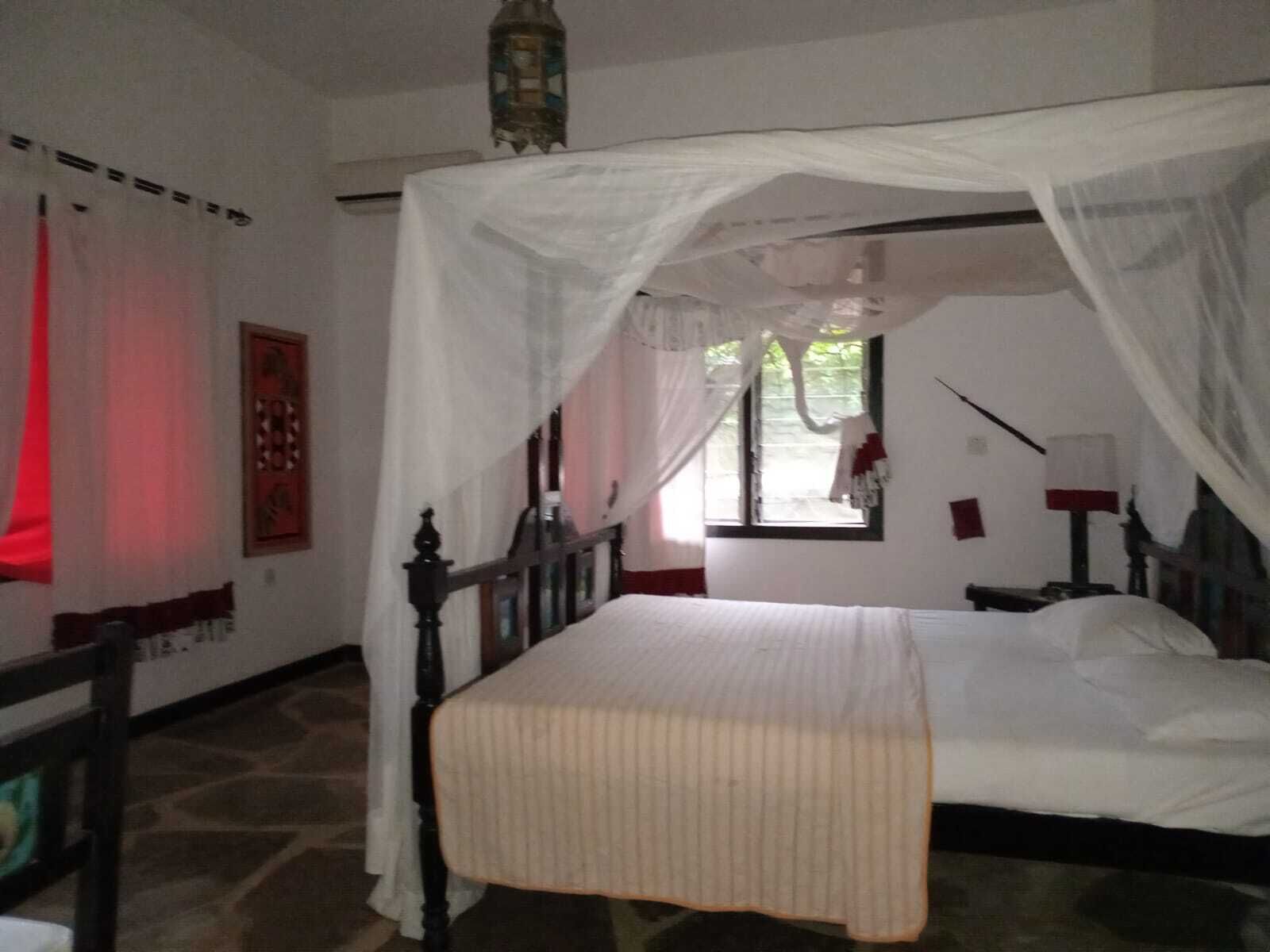 Kannettavalle tietokoneelle sopiva työtila, ilmainen Wi-Fi