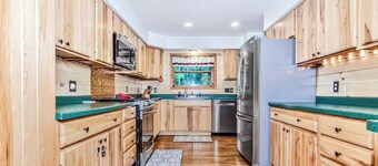 Spacious Pet-Friendly Lake Home with 2 Kitchens – Perfect for Family Gatherings