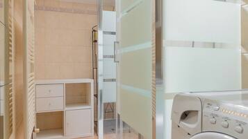 Apartment, 2 Bedrooms | Bathroom