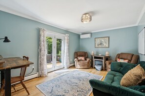 Smart TV, offices, computer monitors