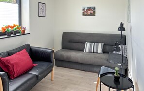 Smart TV, caminetto, impianto stereo