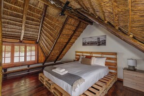 7 quartos, ferros/tábuas de passar roupa, Wi-Fi, roupa de cama