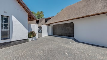 Esterni