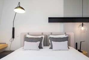 1 chambre, fer et planche à repasser, lit de bébé portatif, Wi-Fi