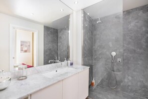 Dusche, Haartrockner