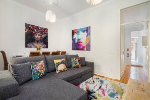 TV, video games - Prime Location Design Family Apartment | Wi-Fi (Lisboa)