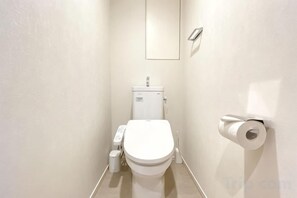 Unclassified image, 3 of 38, button - Park Axis Honjo Azumabashi South Residence (Tokyo)