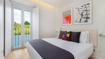 Bügeleisen/Bügelbrett, Reisekinderbett, WLAN, Bettwäsche