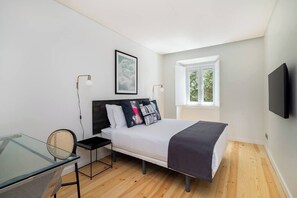 2 bedrooms, iron/ironing board, travel crib, WiFi