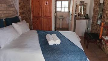 Cottage, 1 Bedroom, Garden View | Free WiFi