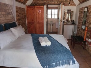 Cottage, 1 Bedroom, Garden View | Free WiFi