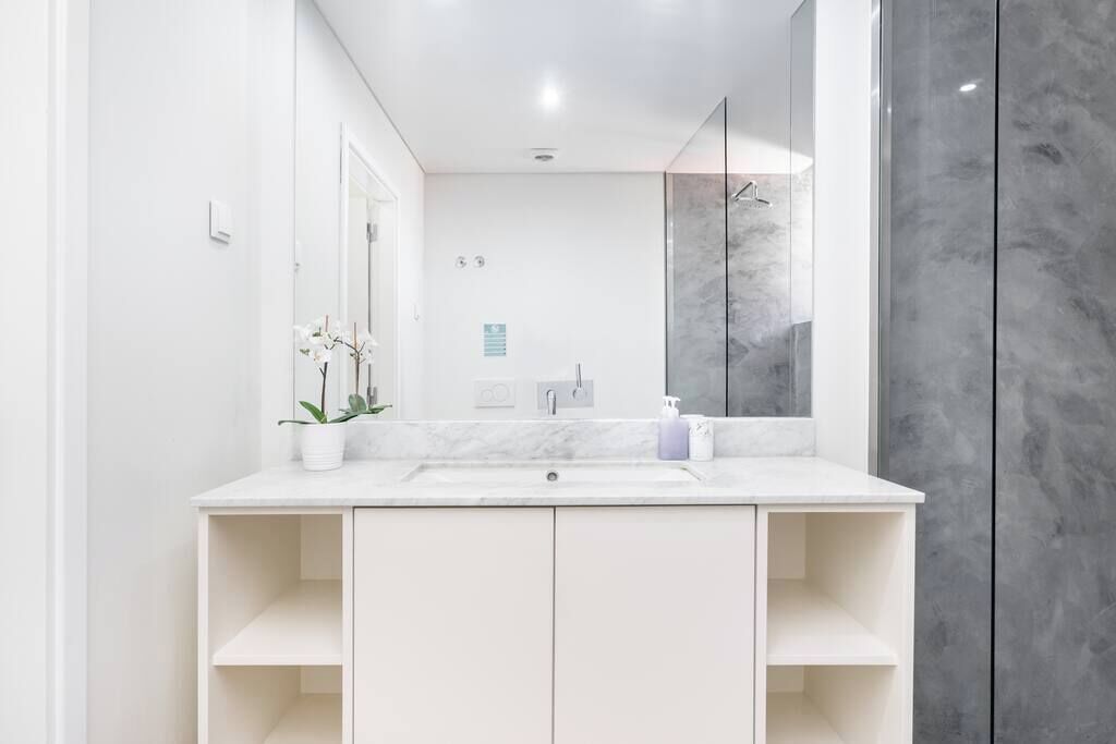 Douche, sèche-cheveux