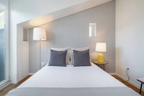 2 chambres, fer et planche à repasser, lit parapluie, Wi-Fi