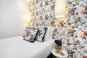 1 habitación, tabla de planchar con plancha, wifi y ropa de cama 