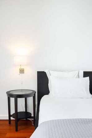 5 Schlafzimmer, Bügeleisen/Bügelbrett, Reisekinderbett, WLAN