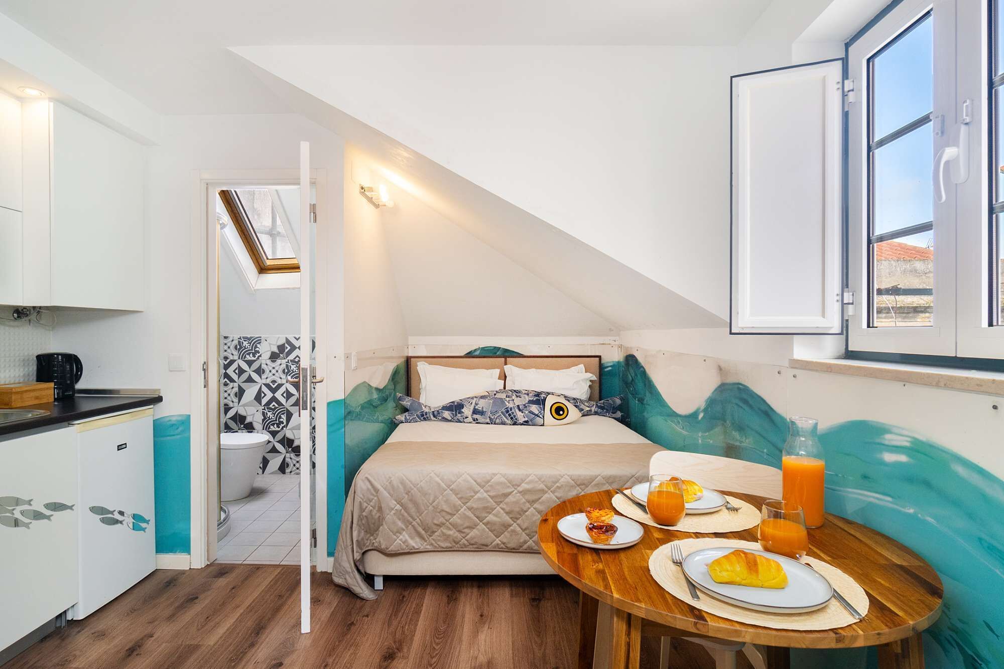 1 slaapkamer, een strijkplank/strijkijzer, wifi, beddengoed