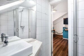 Een douche, een haardroger