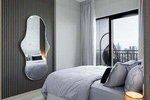 1 bedroom, in-room safe, desk, iron/ironing board