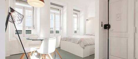 1 bedroom, iron/ironing board, travel cot, WiFi