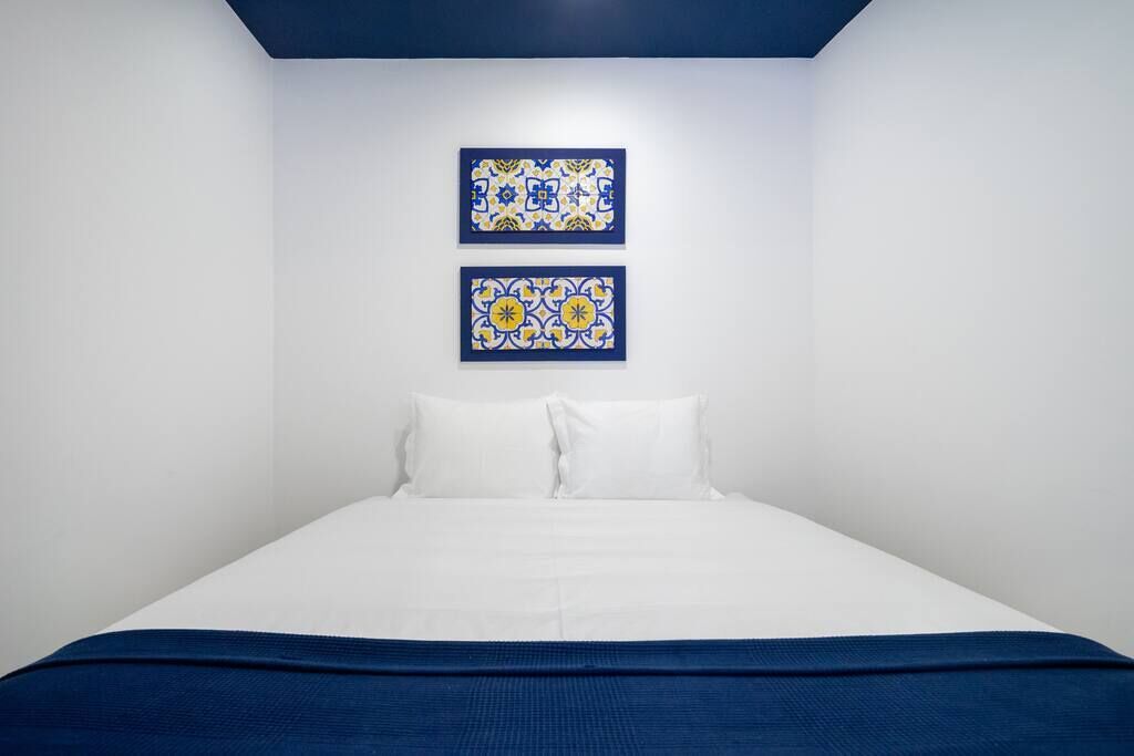 1 dormitorio, tabla de planchar con plancha, wifi y ropa de cama