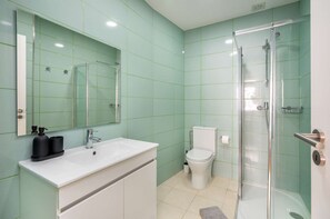 Douche, séchoir à cheveux