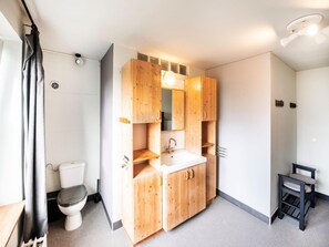 House | Bathroom