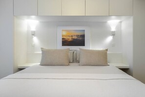 3 bedrooms, iron/ironing board, travel crib, WiFi