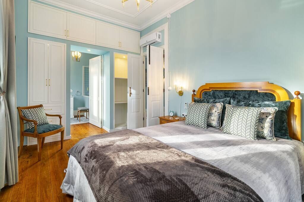 3 chambres, fer et planche à repasser, Wi-Fi, draps fournis