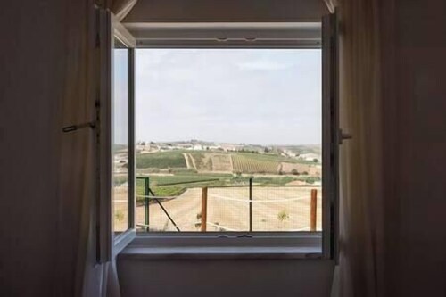 Countryside Charm Near Wedding Venue w/ BBQ Patio