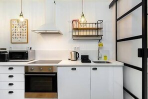 Fridge, microwave, oven, stovetop - Green Street 1-Bed | Perfect to explore Lisbon (Lisboa)