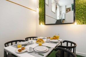 تناول الطعام