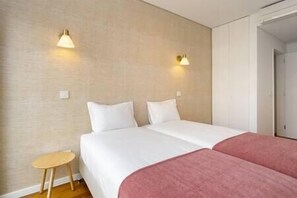 2 habitaciones, tabla de planchar con plancha y wifi 