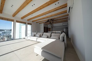 Villa, balcon, vue mer | Wi-Fi gratuit, draps fournis